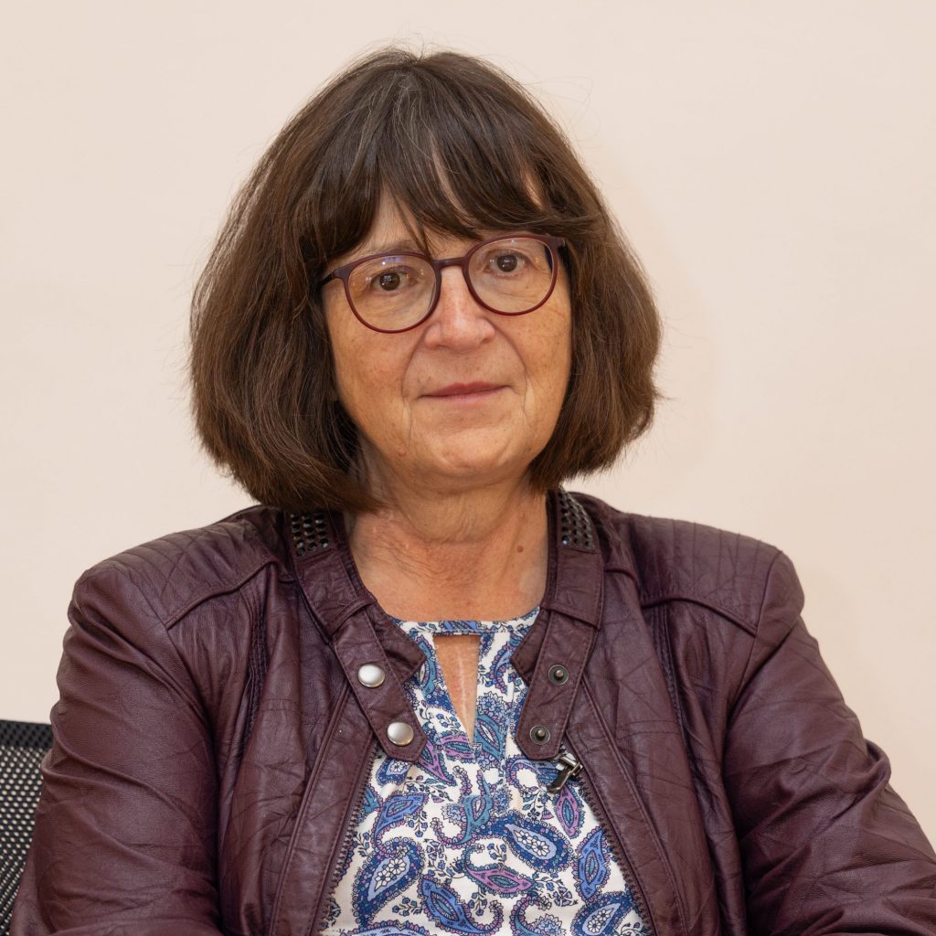 Regina Nagel bei einer Lesung in Weingarten Foto: Matthias Häußler